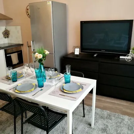 Apartment Let's Cycle! Private Car Parking! Free Bicycles! Sofia