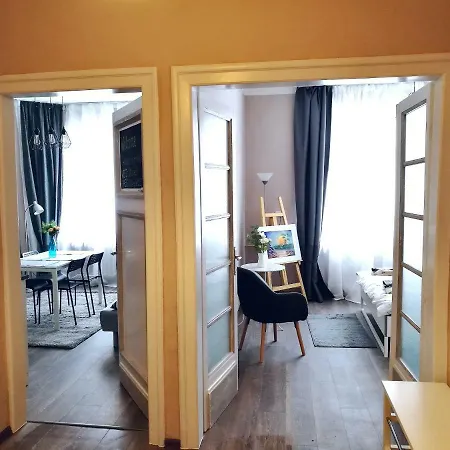 Let's Cycle! Private Car Parking! Free Bicycles! Apartment